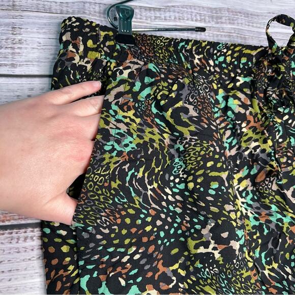 Royalty for Me XL Pull On Shorts Pockets Rayon Multi Animal Print Green Brown - Picture 4 of 9